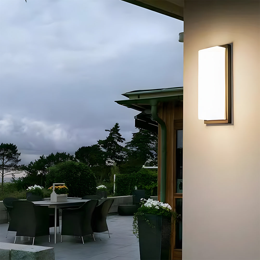 Modern Multi-faceted Light Source LED Outdoor Wall Light