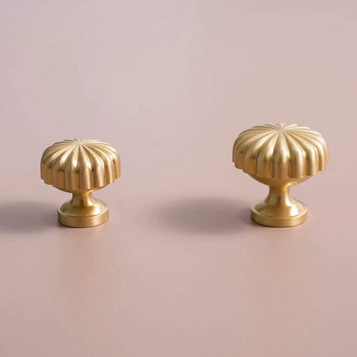 Gold Brass Furniture Hardware Single Hole Knobs