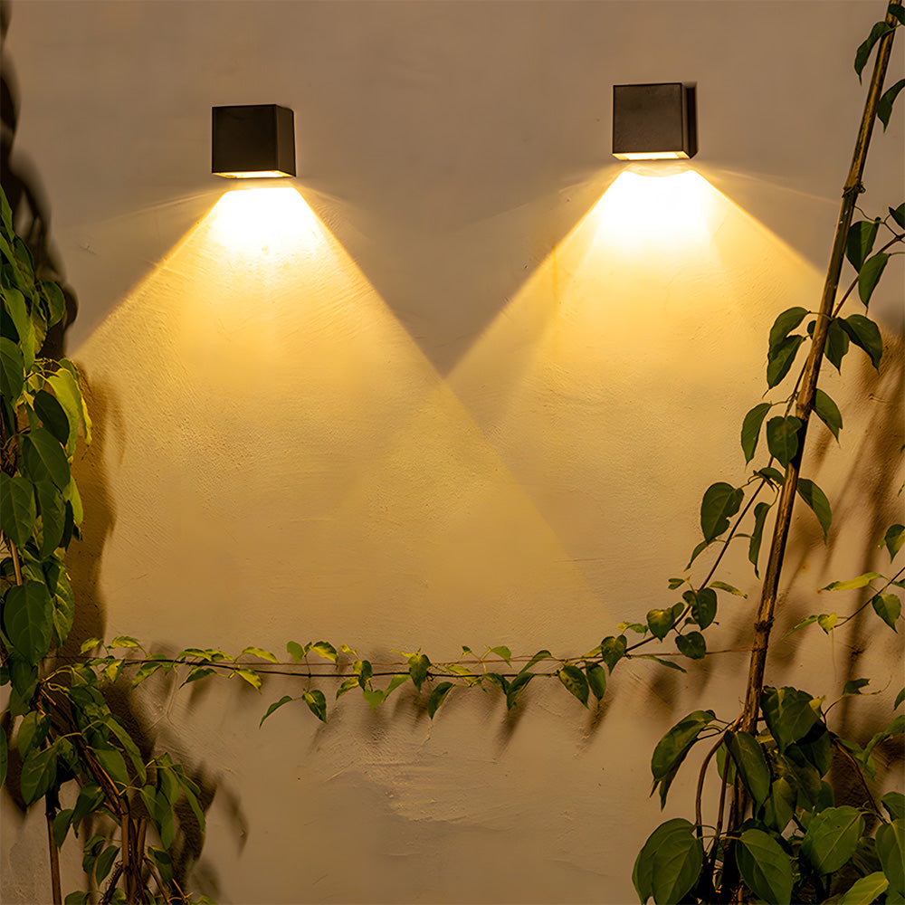Waterproof Dusk to Dawn Automatic Night Solar Garden Lights