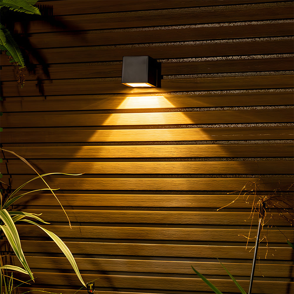 Waterproof Dusk to Dawn Automatic Night Solar Garden Lights