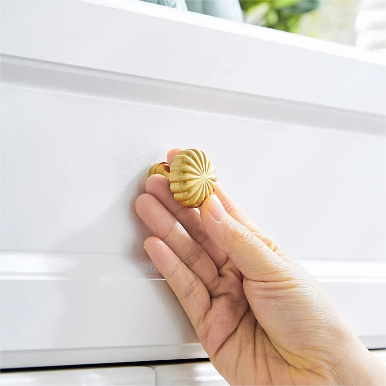 Gold Brass Furniture Hardware Single Hole Knobs