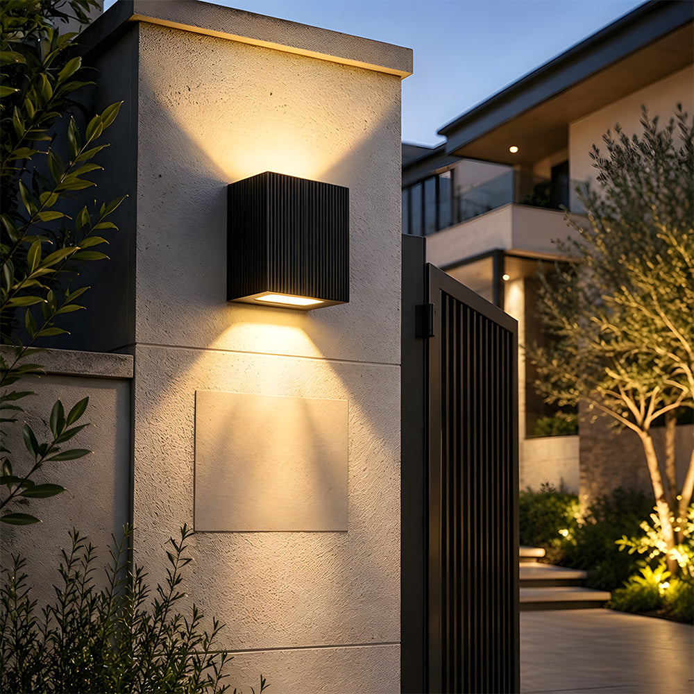 IP65 Fluted LED Up Down Outdoor Wall Light