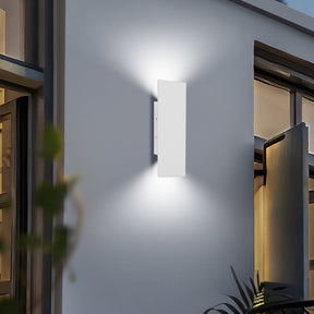 Modern IP65 Waterproof Outdoor LED Wall Light