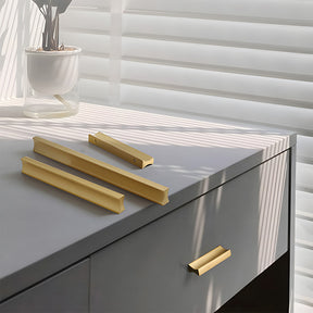 Simple I-Shaped Brass Kitchen Cabinet Pulls