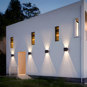 Small Outdoor Waterproof LED Wall Light with Top Bottom Beams