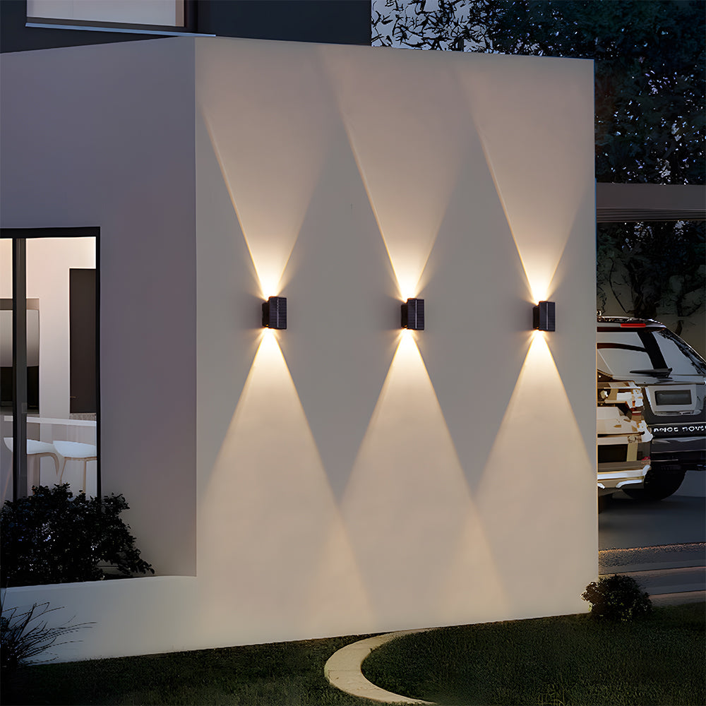 Small Outdoor Waterproof LED Wall Light with Top Bottom Beams