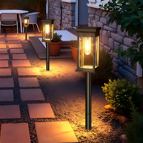 IP65 Waterproof Dusk to Dawn Sensor Solar Stake Lights
